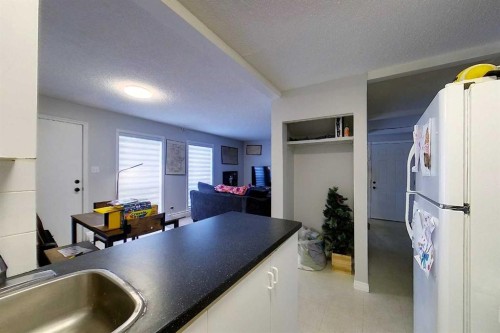 4504 8B Avenue, Edson, AB - Indoor Photo Showing Kitchen