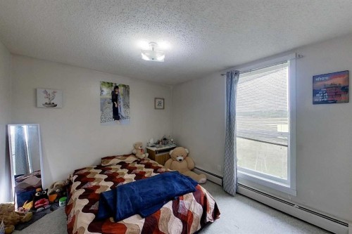 4504 8B Avenue, Edson, AB - Indoor Photo Showing Bedroom