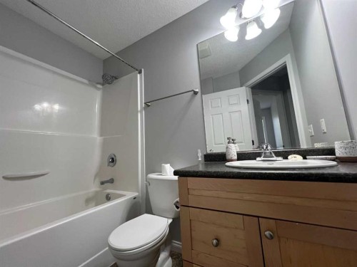 8-624 41 Street, Edson, AB - Indoor Photo Showing Bathroom