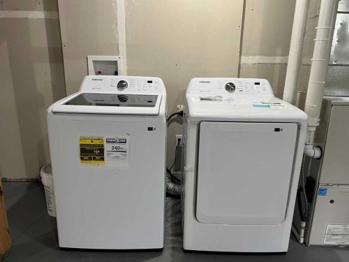 8-624 41 Street, Edson, AB - Indoor Photo Showing Laundry Room