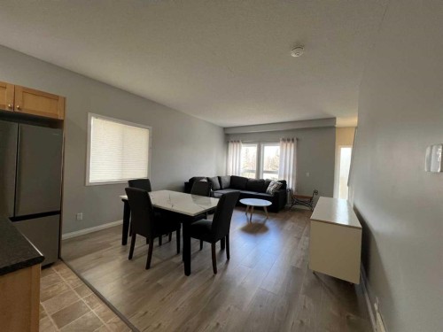 8-624 41 Street, Edson, AB - Indoor Photo Showing Dining Room