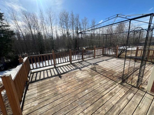 709 3 Avenue, Fox Creek, AB - Outdoor With Deck Patio Veranda