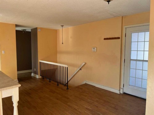 709 3 Avenue, Fox Creek, AB - Indoor Photo Showing Other Room