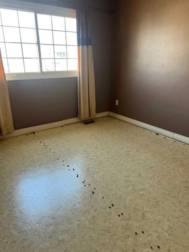 709 3 Avenue, Fox Creek, AB - Indoor Photo Showing Other Room