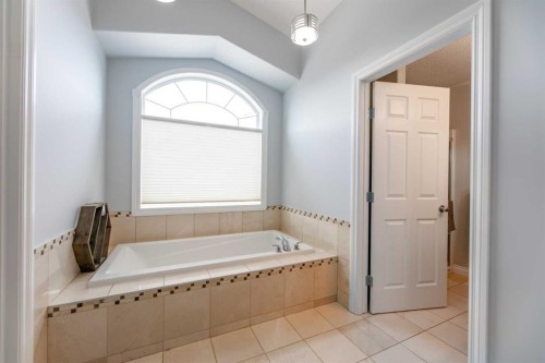 165 Muldoon Crescent, Hinton, AB - Indoor Photo Showing Bathroom
