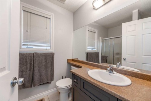165 Muldoon Crescent, Hinton, AB - Indoor Photo Showing Bathroom