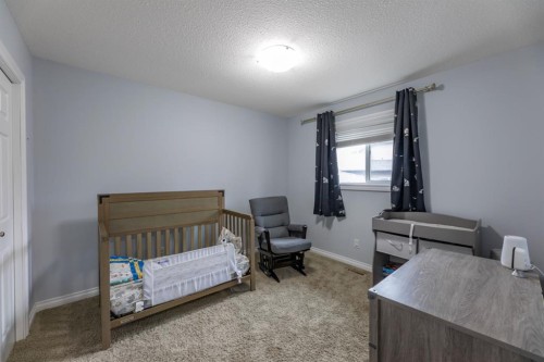 165 Muldoon Crescent, Hinton, AB - Indoor Photo Showing Bedroom
