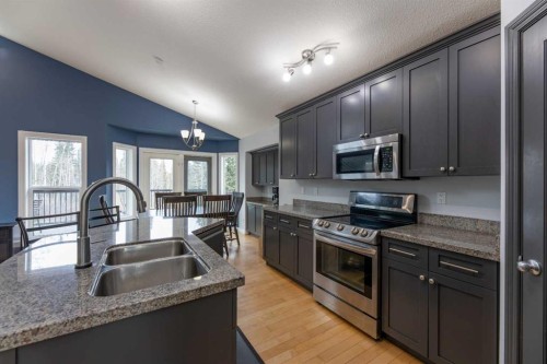 165 Muldoon Crescent, Hinton, AB - Indoor Photo Showing Kitchen With Stainless Steel Kitchen With Double Sink With Upgraded Kitchen