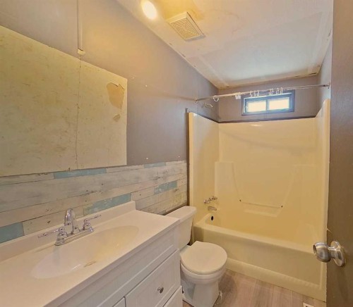 2135 Mistassiniy Road, Wabasca, AB - Indoor Photo Showing Bathroom