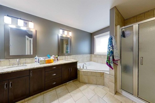 10 Parkdale Way Se, Slave Lake, AB - Indoor Photo Showing Bathroom