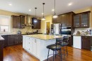 10 Parkdale Way Se, Slave Lake, AB  - Indoor Photo Showing Kitchen With Upgraded Kitchen 