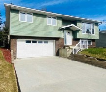 158 MALIGNE Drive Hinton, AB T7V 1J4