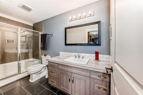 21 Marina View Close, Rochon Sands, AB - Indoor Photo Showing Bathroom