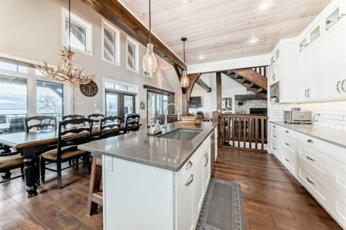 21 Marina View Close, Rochon Sands, AB - Indoor