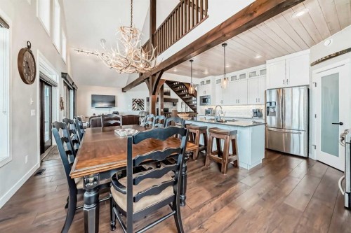 21 Marina View Close, Rochon Sands, AB - Indoor Photo Showing Dining Room