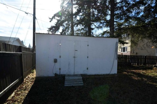 4307 10 Avenue, Edson, AB - Outdoor