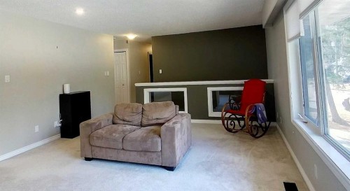 4307 10 Avenue, Edson, AB - Indoor Photo Showing Other Room