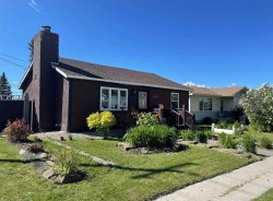 5015 8 Avenue  Edson, AB T7E 1K6
