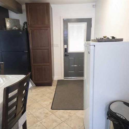 5015 8 Avenue, Edson, AB - Indoor