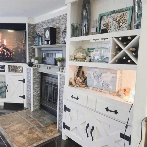 5015 8 Avenue, Edson, AB - Indoor With Fireplace