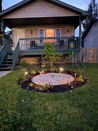 14 Stephens Crescent  Whitecourt, AB T7S 1V7