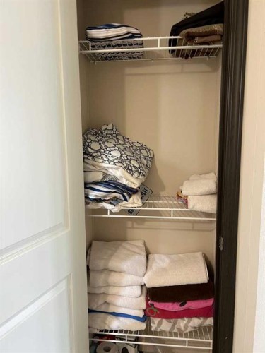 812 5 A Street, Fox Creek, AB - Indoor With Storage