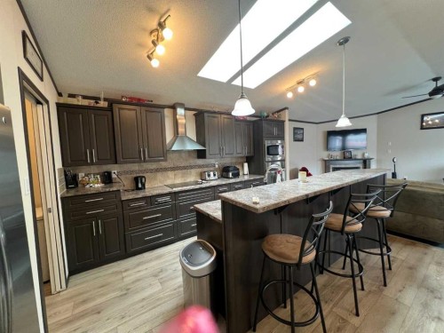 812 5 A Street, Fox Creek, AB - Indoor Photo Showing Kitchen With Upgraded Kitchen