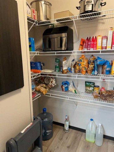 812 5 A Street, Fox Creek, AB - Indoor With Storage