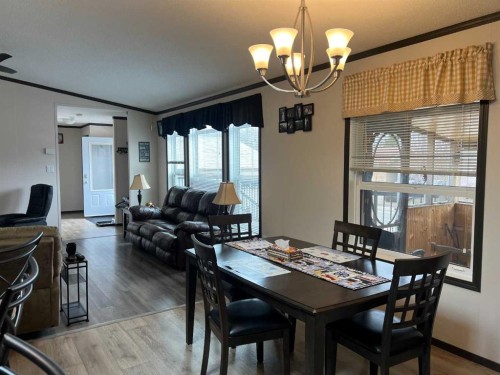 812 5 A Street, Fox Creek, AB - Indoor Photo Showing Dining Room