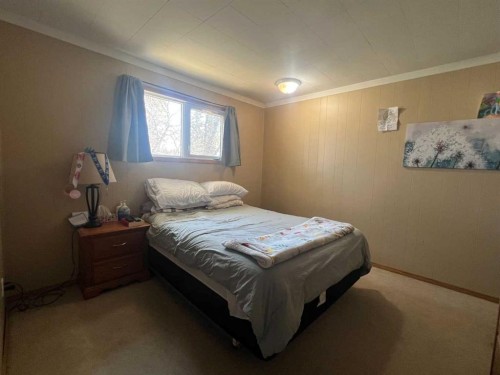 4830 16 Avenue, Edson, AB - Indoor Photo Showing Bedroom