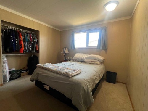 4830 16 Avenue, Edson, AB - Indoor Photo Showing Bedroom