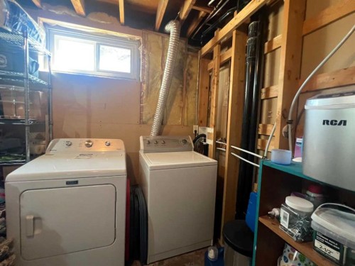 4830 16 Avenue, Edson, AB - Indoor Photo Showing Laundry Room