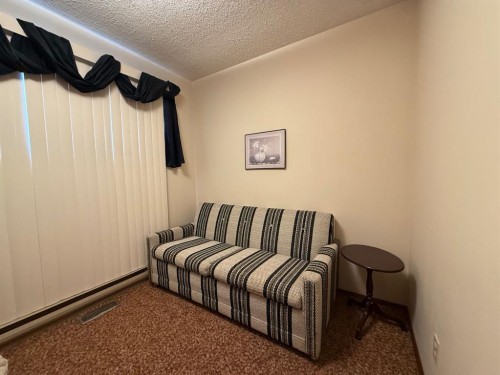 41 Ella Mae Crescent, Whispering Hills, AB - Indoor Photo Showing Other Room