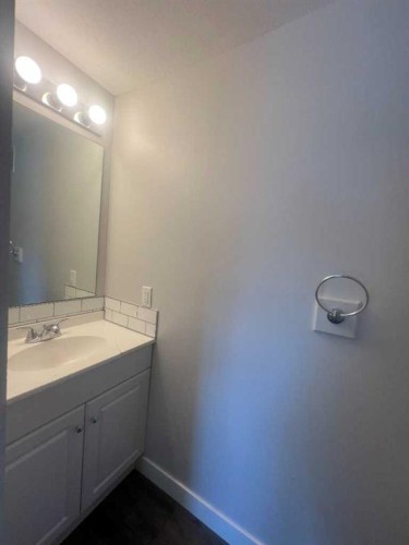 217A-5611 10 Avenue, Edson, AB - Indoor Photo Showing Bathroom