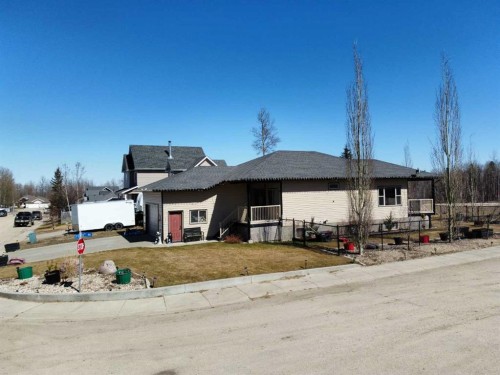 601 3 Street, Fox Creek, AB 