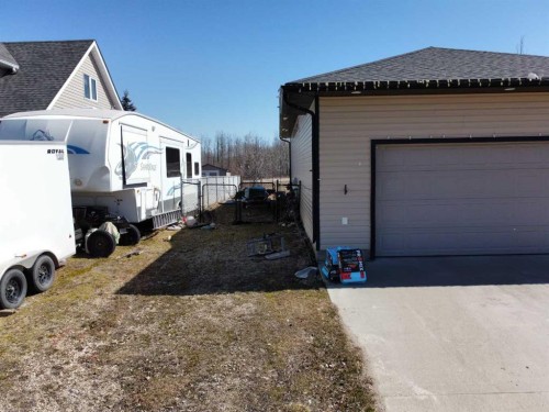601 3 Street, Fox Creek, AB 