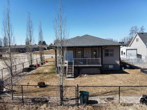 601 3 Street, Fox Creek, AB 