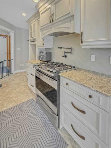 39 Ravine Drive, Whitecourt, AB - Indoor Photo Showing Kitchen