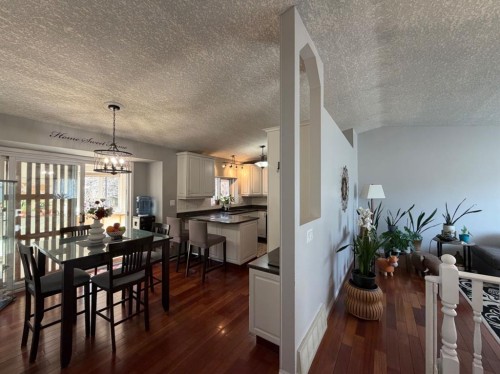 5910 10 Avenue, Edson, AB - Indoor Photo Showing Dining Room