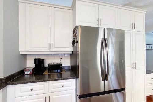 5910 10 Avenue, Edson, AB - Indoor Photo Showing Kitchen