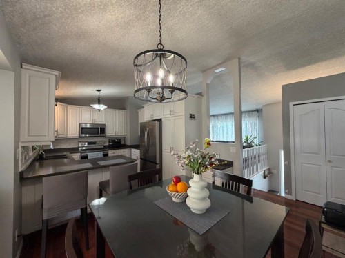 5910 10 Avenue, Edson, AB - Indoor Photo Showing Dining Room