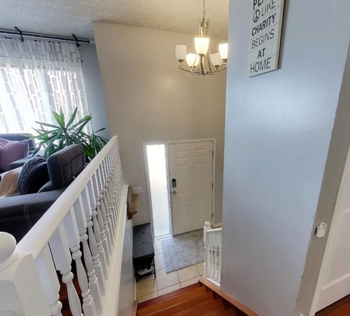 5910 10 Avenue, Edson, AB - Indoor Photo Showing Other Room