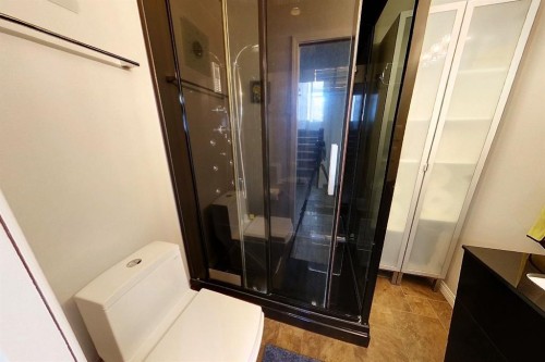 5910 10 Avenue, Edson, AB - Indoor