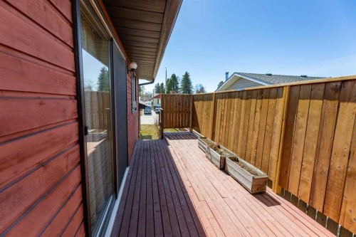 548 Mountain Street, Hinton, AB - Outdoor With Exterior