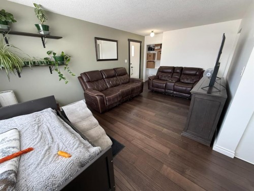 19 Centennial Crescent, Swan Hills, AB - Indoor Photo Showing Living Room