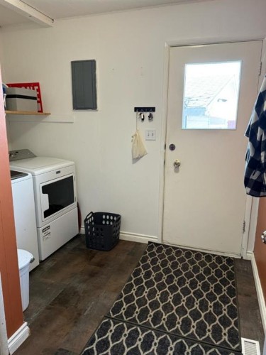 19 Centennial Crescent, Swan Hills, AB - Indoor Photo Showing Laundry Room