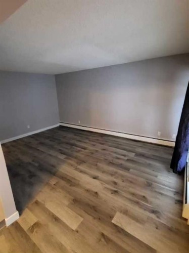 6-506 41 Street, Edson, AB - Indoor Photo Showing Other Room
