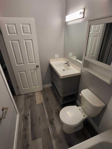 6-506 41 Street, Edson, AB - Indoor Photo Showing Bathroom