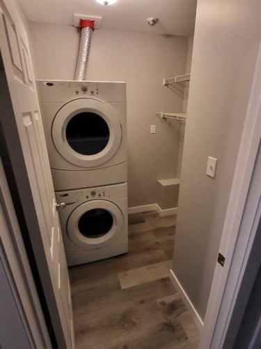 6-506 41 Street, Edson, AB - Indoor Photo Showing Laundry Room