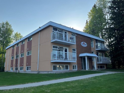 6-506 41 Street, Edson, AB - Outdoor